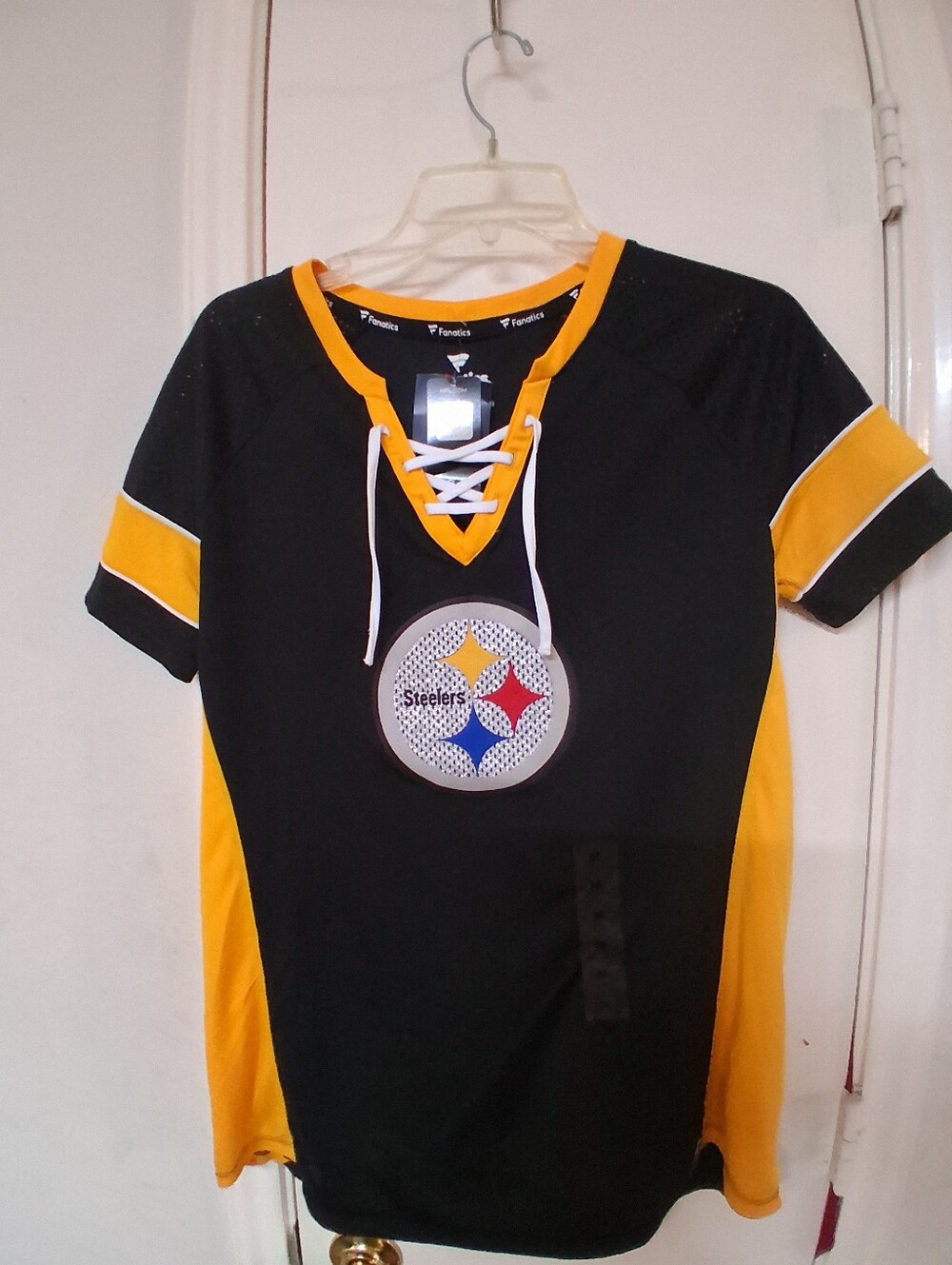 Women's NFL Pittsburgh Steelers Black & Yellow Lace-Up T Shirt Size; Medium NWT